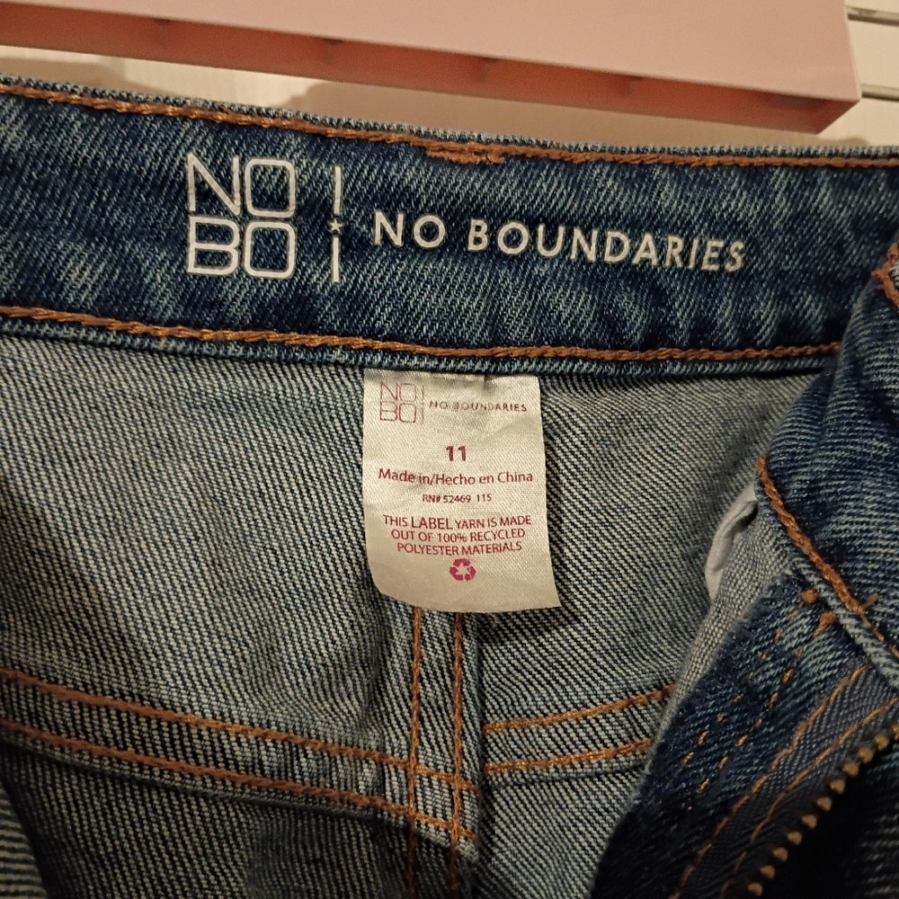 No Boundaries Two Tone Jeans - Picture 3 of 3